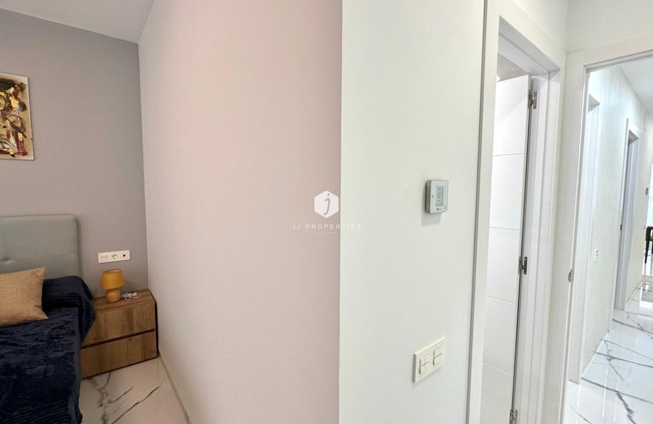 Aus zweiter Hand - Wohnung -
Torrevieja - Playa del Cura