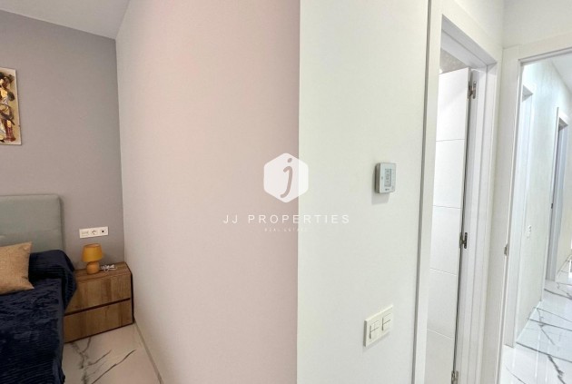 Aus zweiter Hand - Wohnung -
Torrevieja - Playa del Cura