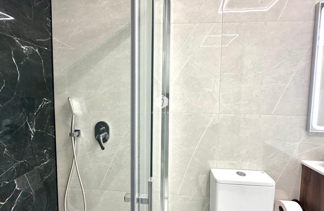 Aus zweiter Hand - Wohnung -
Torrevieja - Playa del Cura