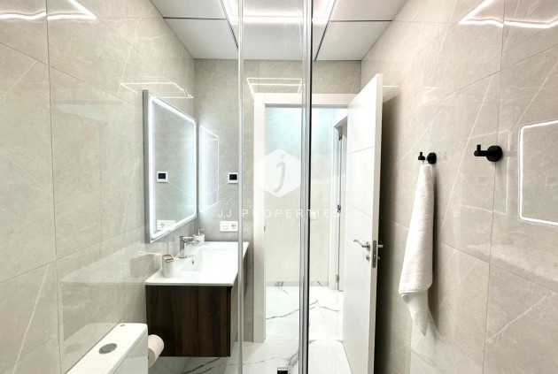 Aus zweiter Hand - Wohnung -
Torrevieja - Playa del Cura