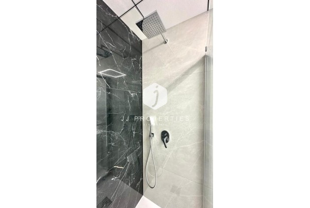 Aus zweiter Hand - Wohnung -
Torrevieja - Playa del Cura