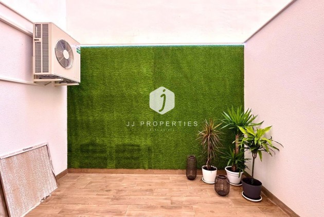 Aus zweiter Hand - Wohnung -
Torrevieja - Playa del Cura