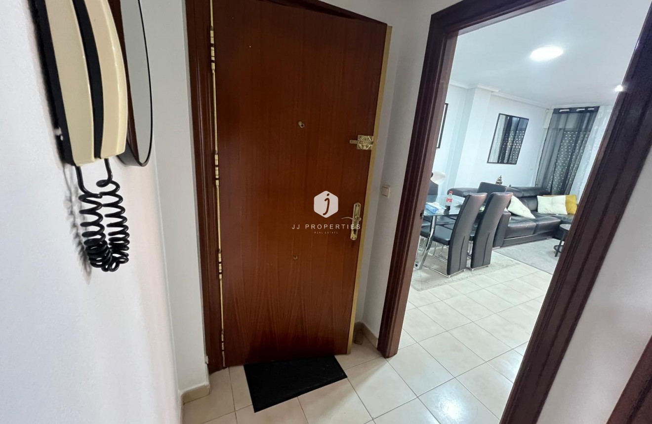 Aus zweiter Hand - Wohnung -
Torrevieja - Playa del Cura