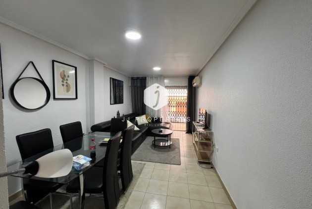 Aus zweiter Hand - Wohnung -
Torrevieja - Playa del Cura