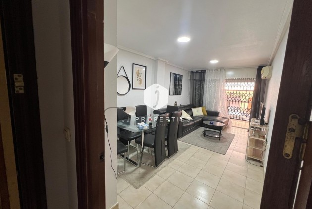 Aus zweiter Hand - Wohnung -
Torrevieja - Playa del Cura