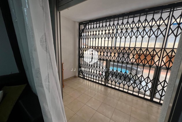 Aus zweiter Hand - Wohnung -
Torrevieja - Playa del Cura