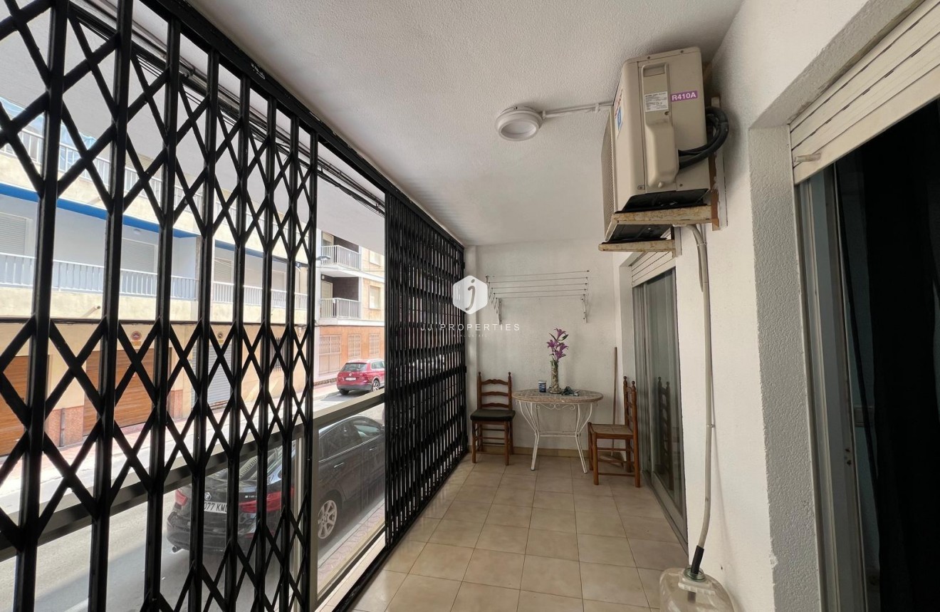 Aus zweiter Hand - Wohnung -
Torrevieja - Playa del Cura