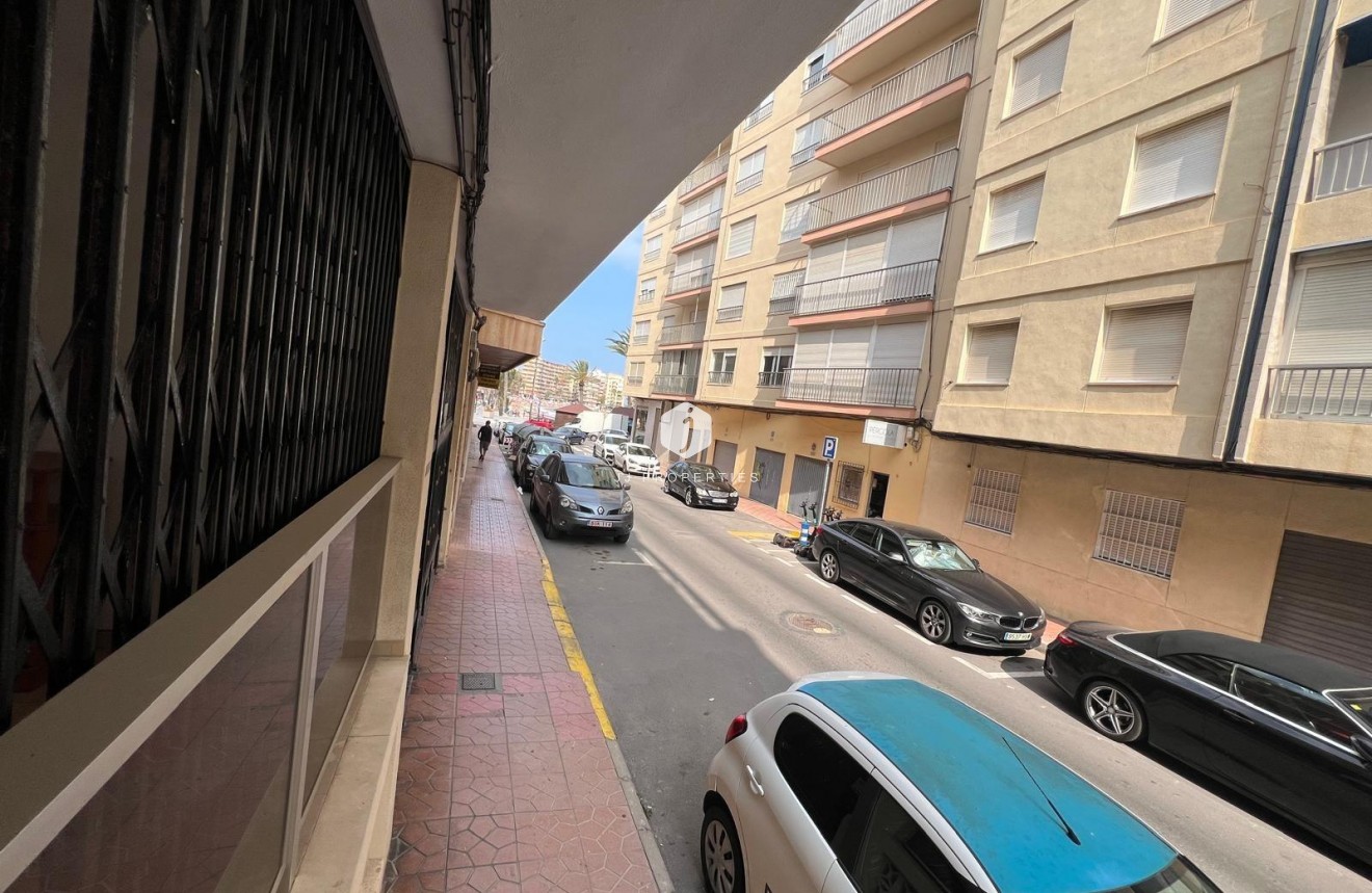 Aus zweiter Hand - Wohnung -
Torrevieja - Playa del Cura