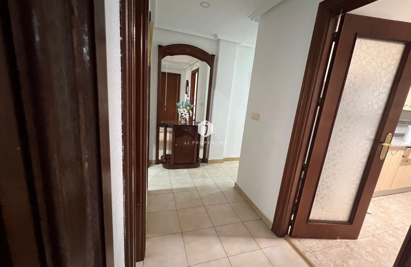 Aus zweiter Hand - Wohnung -
Torrevieja - Playa del Cura