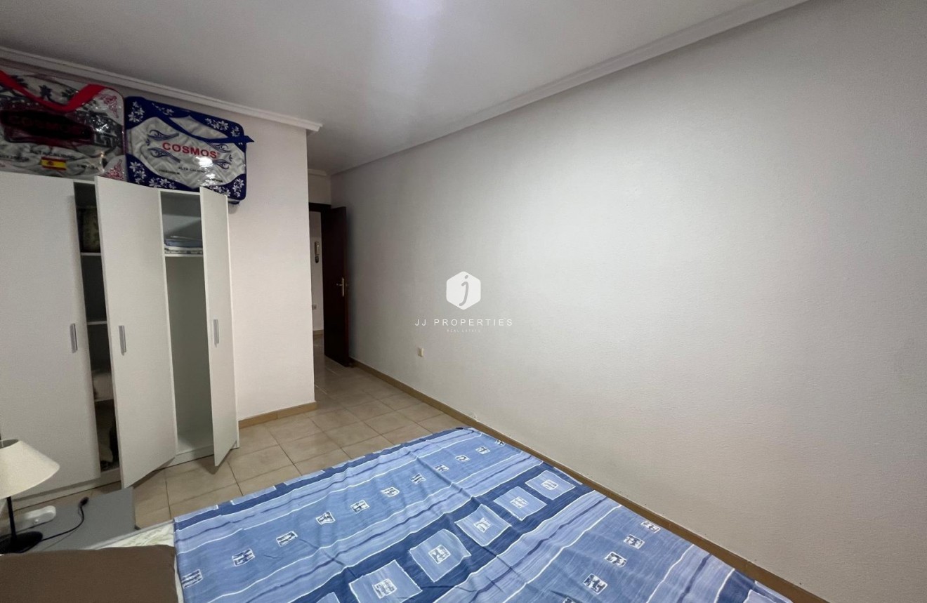 Aus zweiter Hand - Wohnung -
Torrevieja - Playa del Cura