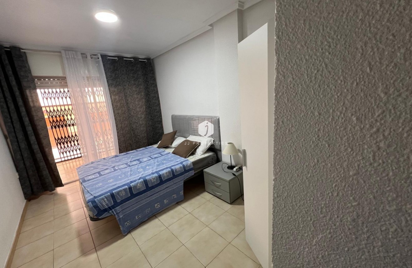 Aus zweiter Hand - Wohnung -
Torrevieja - Playa del Cura