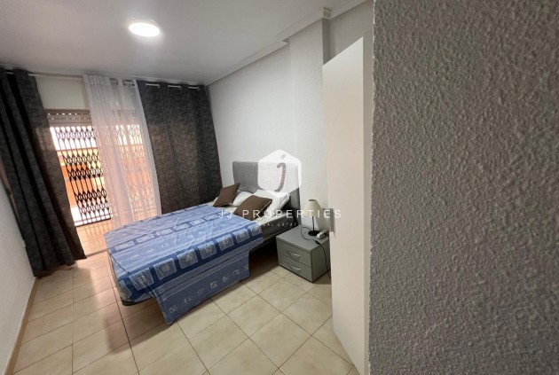 Aus zweiter Hand - Wohnung -
Torrevieja - Playa del Cura