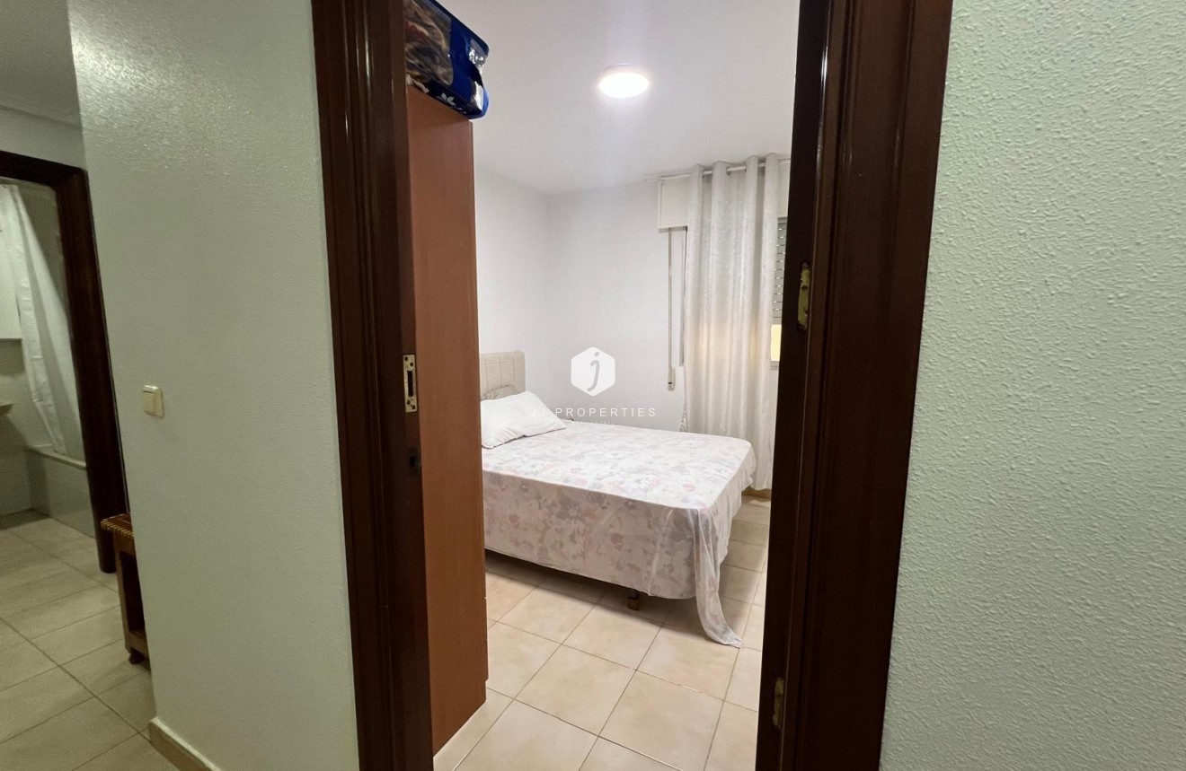 Aus zweiter Hand - Wohnung -
Torrevieja - Playa del Cura