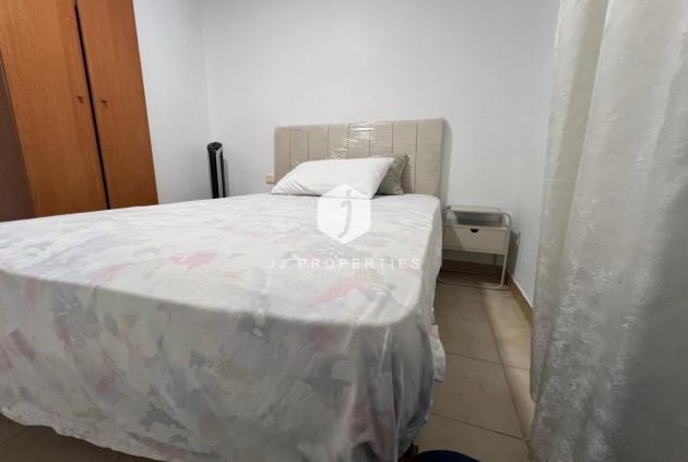 Aus zweiter Hand - Wohnung -
Torrevieja - Playa del Cura