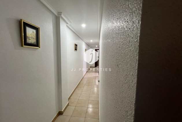 Aus zweiter Hand - Wohnung -
Torrevieja - Playa del Cura