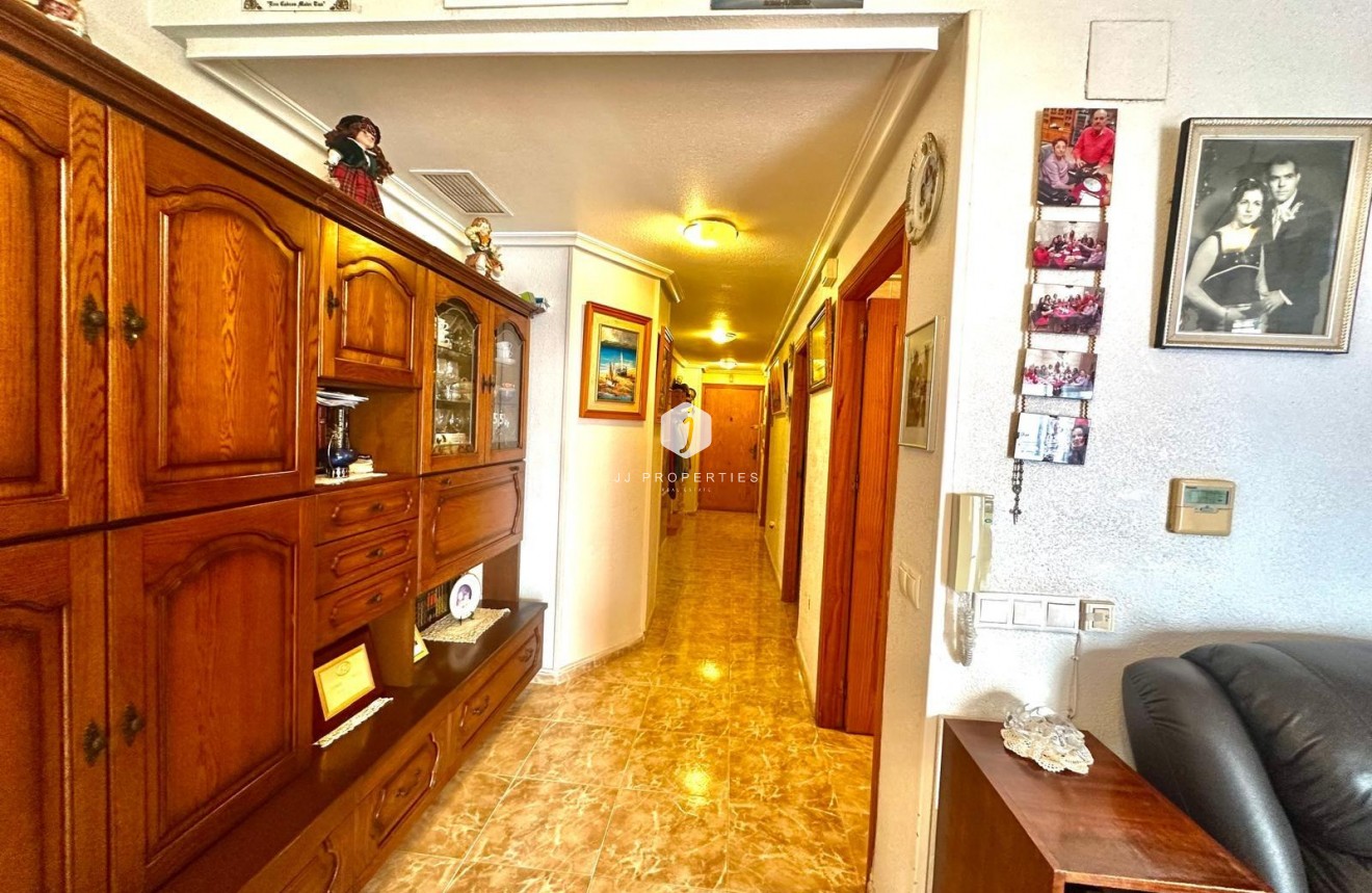 Aus zweiter Hand - Wohnung -
Torrevieja - Playa del Cura
