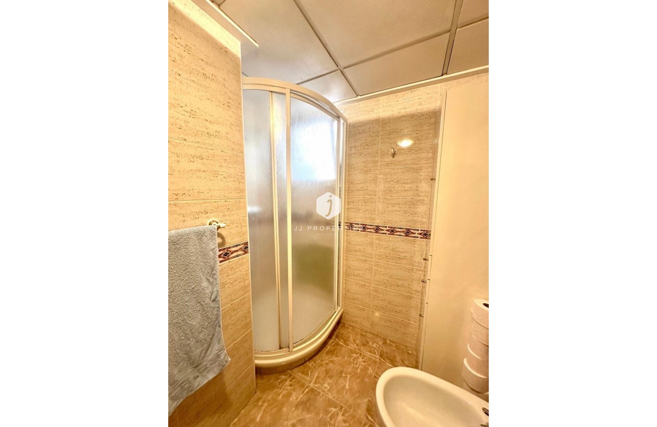 Aus zweiter Hand - Wohnung -
Torrevieja - Playa del Cura