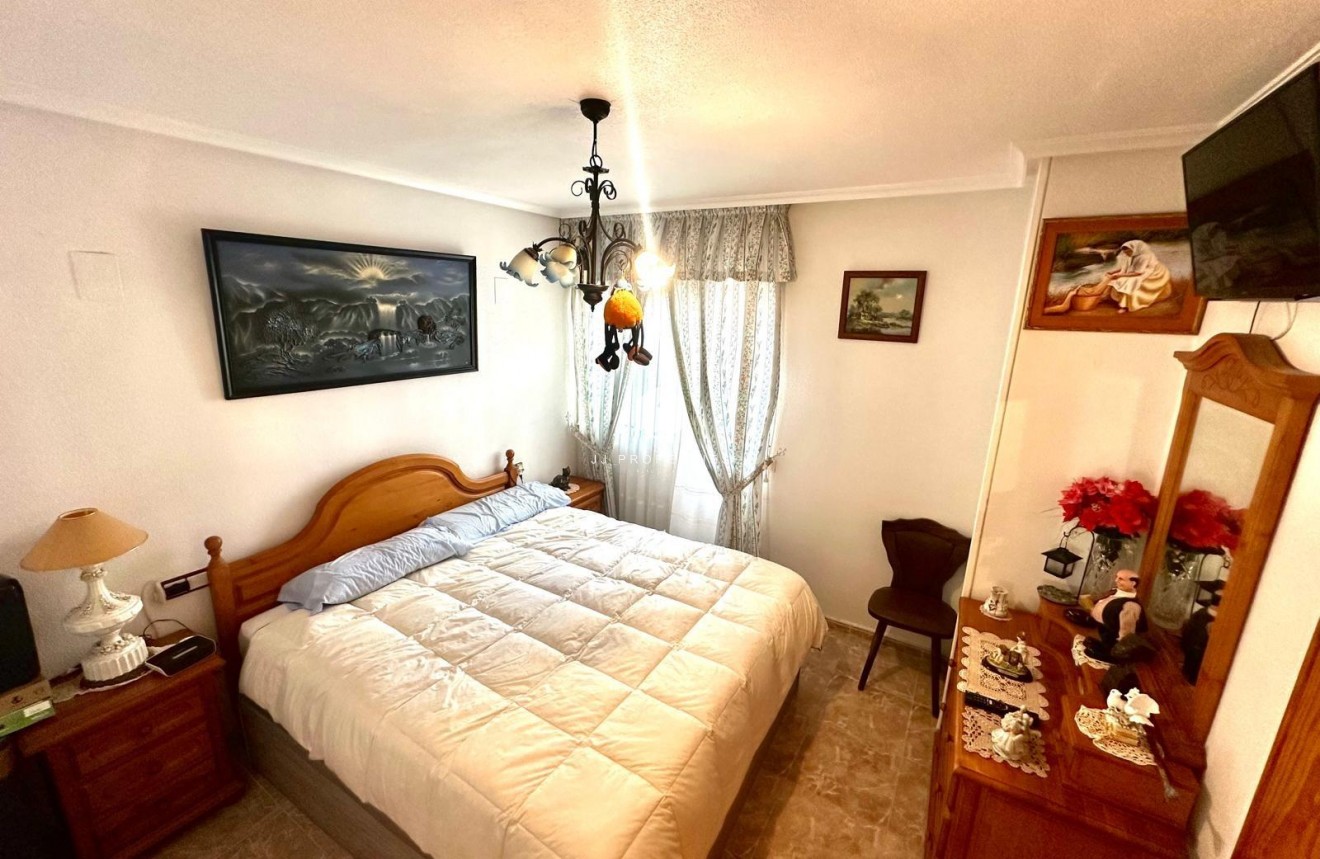 Aus zweiter Hand - Wohnung -
Torrevieja - Playa del Cura