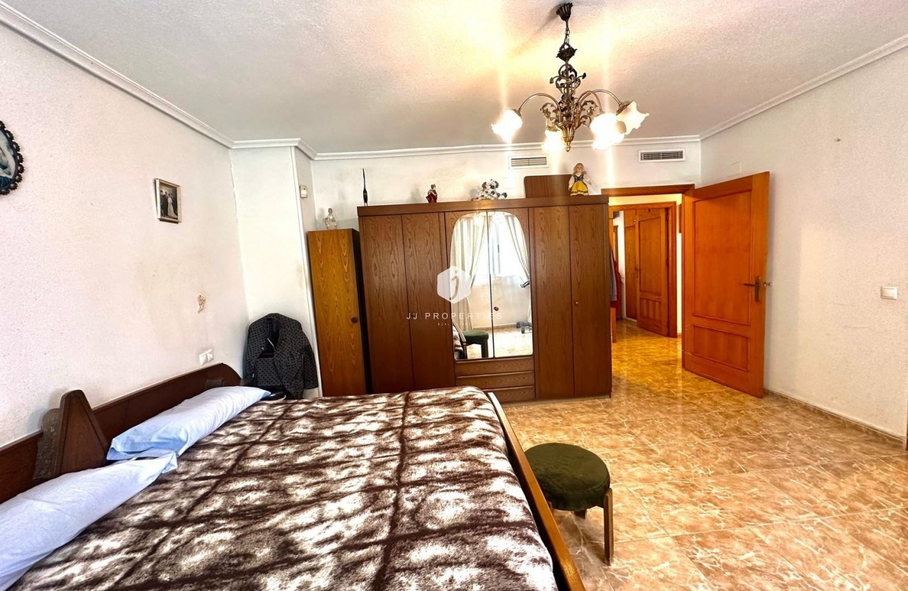 Aus zweiter Hand - Wohnung -
Torrevieja - Playa del Cura