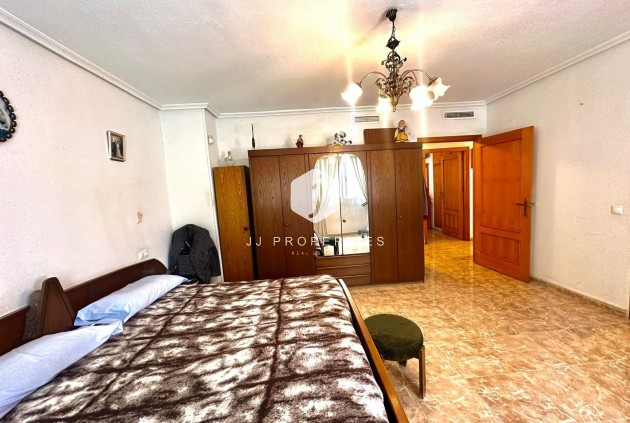 Aus zweiter Hand - Wohnung -
Torrevieja - Playa del Cura
