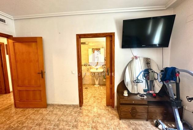 Aus zweiter Hand - Wohnung -
Torrevieja - Playa del Cura