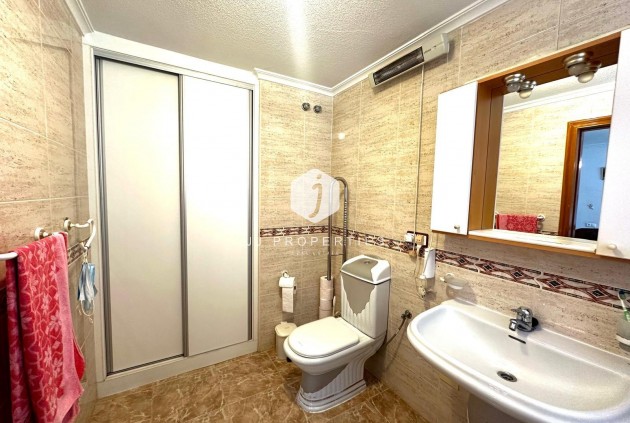 Aus zweiter Hand - Wohnung -
Torrevieja - Playa del Cura