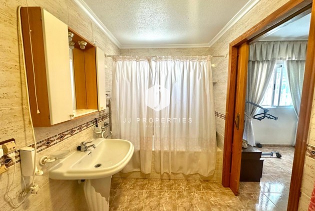 Aus zweiter Hand - Wohnung -
Torrevieja - Playa del Cura