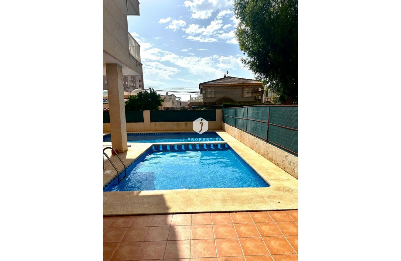 Aus zweiter Hand - Wohnung -
Torrevieja - Playa del Cura
