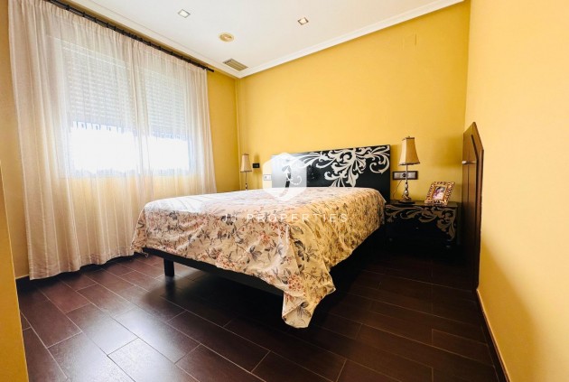 Tweedehands - Appartement / flat -
Torrevieja - Estacion de autobuses