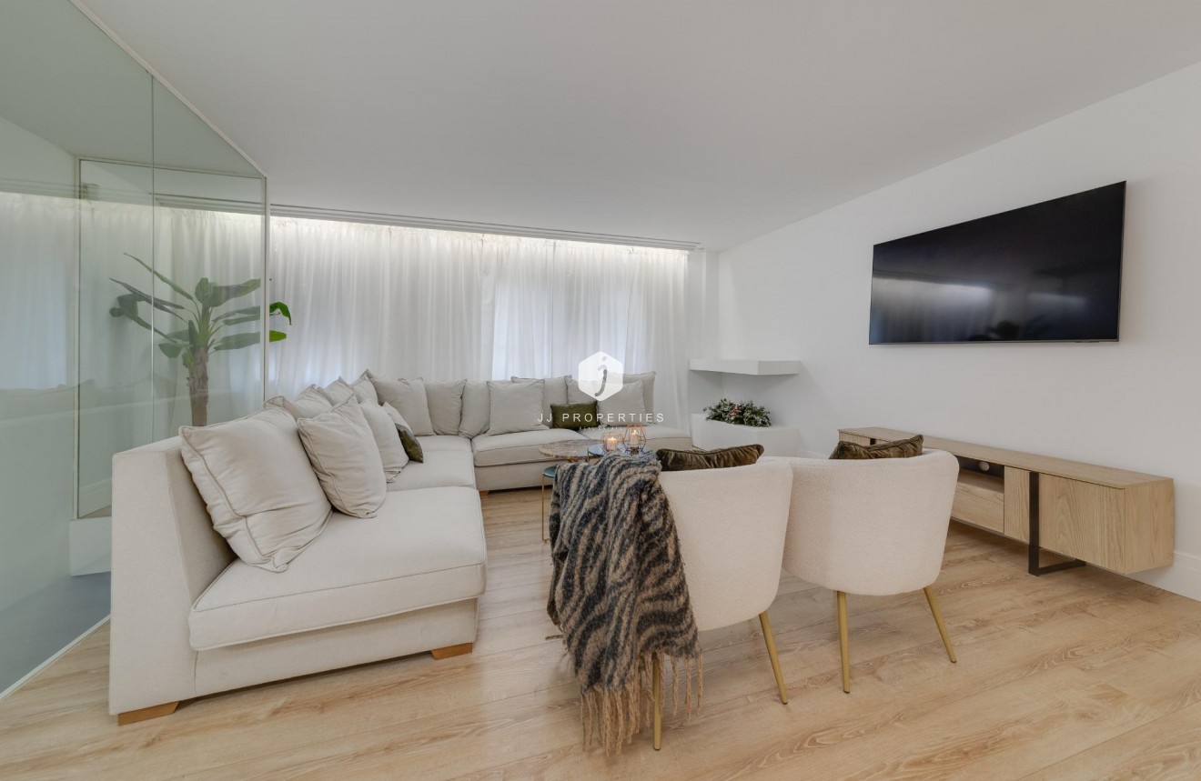Aus zweiter Hand - Wohnung -
Torrevieja - Playa del Cura