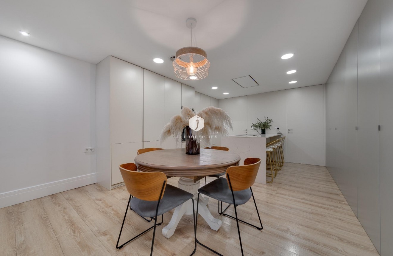 Aus zweiter Hand - Wohnung -
Torrevieja - Playa del Cura