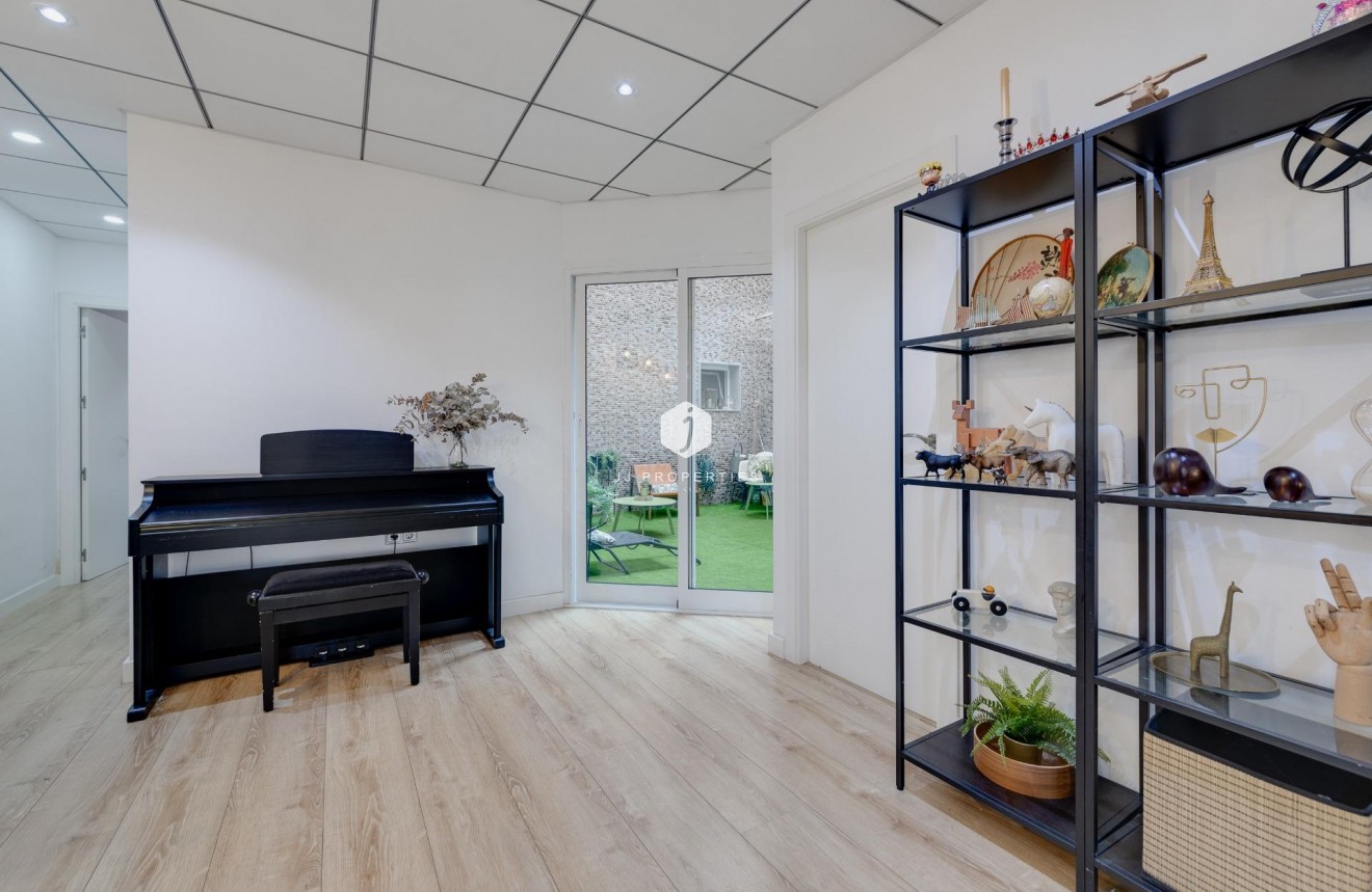 Aus zweiter Hand - Wohnung -
Torrevieja - Playa del Cura