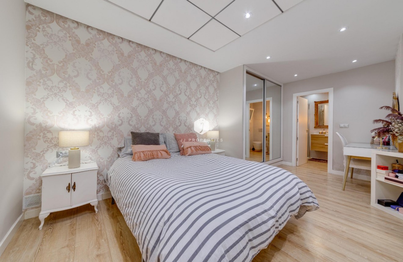 Aus zweiter Hand - Wohnung -
Torrevieja - Playa del Cura