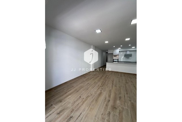 Resale - Apartment / flat -
Torrevieja - La Mata