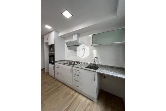 Resale - Apartment / flat -
Torrevieja - La Mata