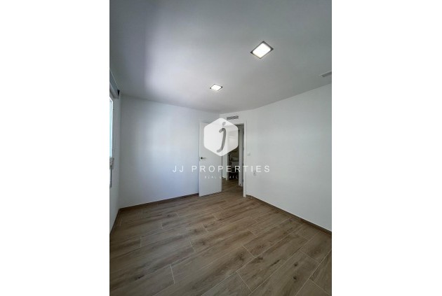 Resale - Apartment / flat -
Torrevieja - La Mata