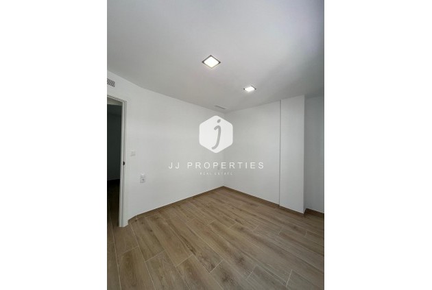 Resale - Apartment / flat -
Torrevieja - La Mata
