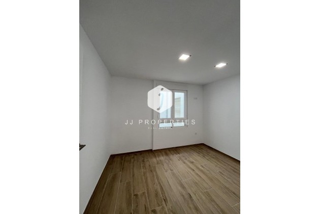Resale - Apartment / flat -
Torrevieja - La Mata