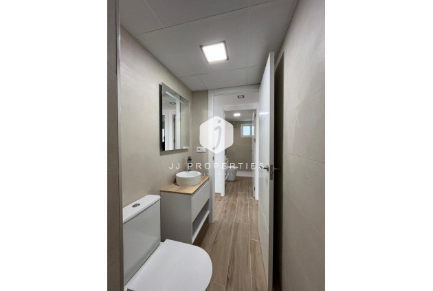 Resale - Apartment / flat -
Torrevieja - La Mata