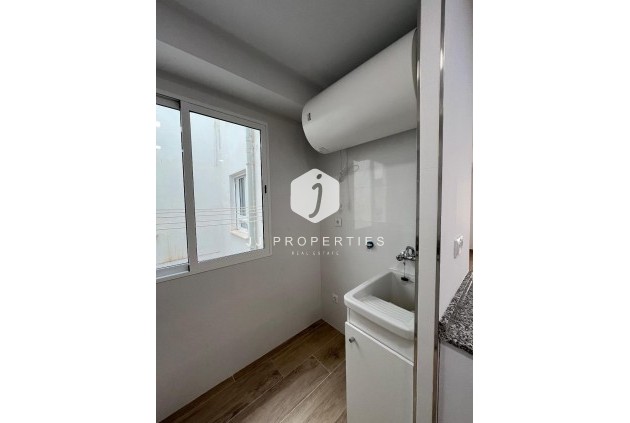 Resale - Apartment / flat -
Torrevieja - La Mata
