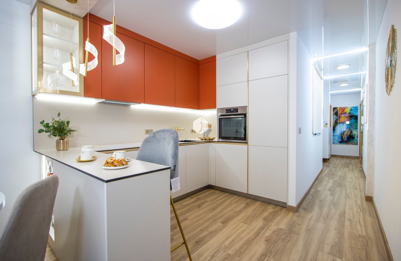Resale - Apartment / flat -
Torrevieja - Costa Blanca