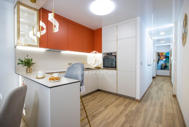 Resale - Apartment / flat -
Torrevieja - Costa Blanca