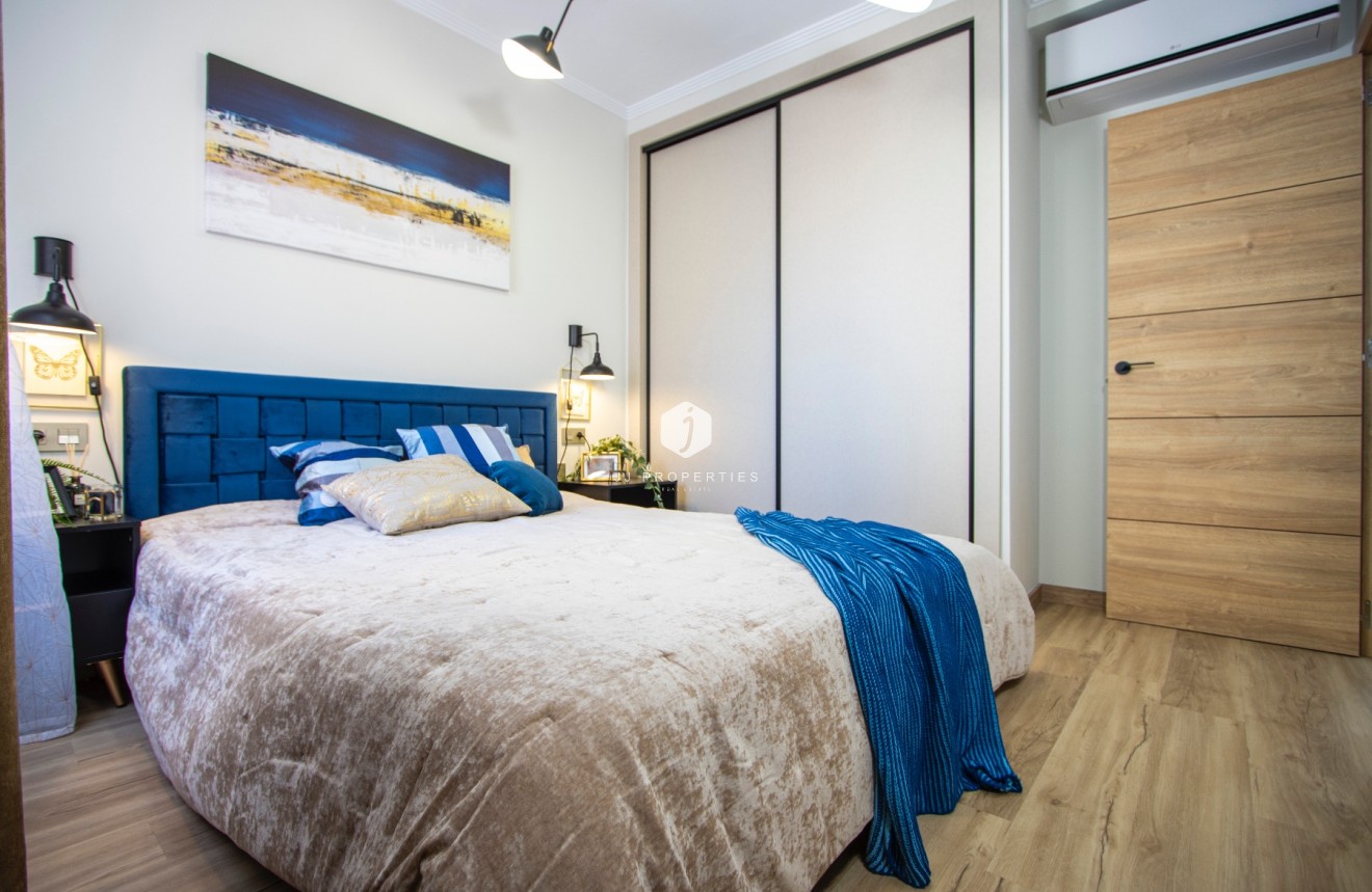 Resale - Apartment / flat -
Torrevieja - Costa Blanca