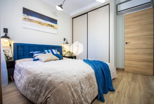 Resale - Apartment / flat -
Torrevieja - Costa Blanca