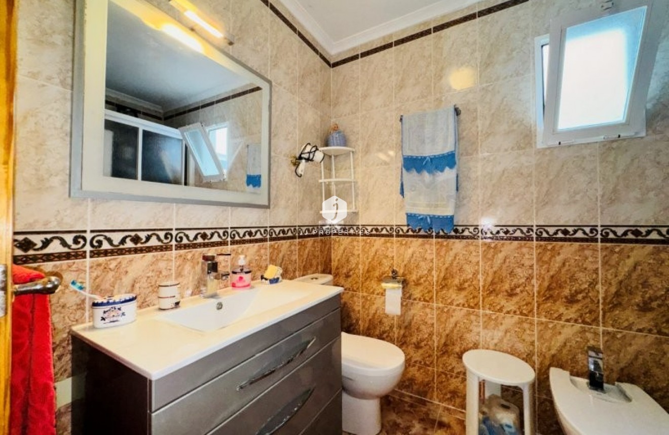 Segunda mano - Apartamento / piso -
La Mata - Costa Blanca