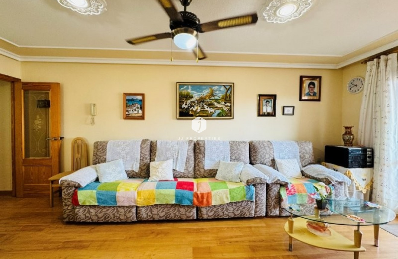 Segunda mano - Apartamento / piso -
La Mata - Costa Blanca