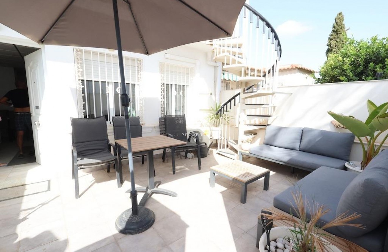 D'occasion - Bungalow -
Torrevieja - Costa Blanca