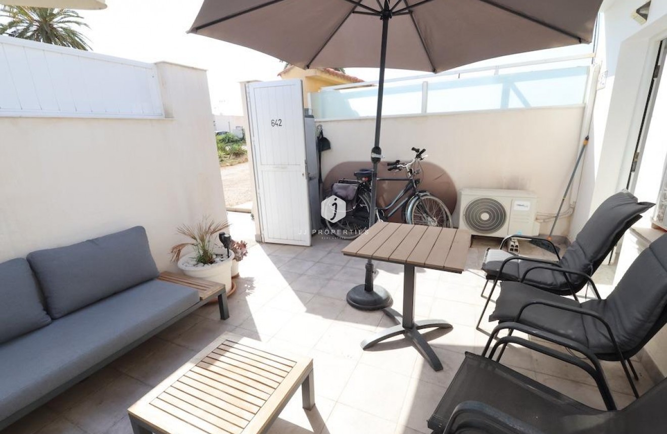D'occasion - Bungalow -
Torrevieja - Costa Blanca