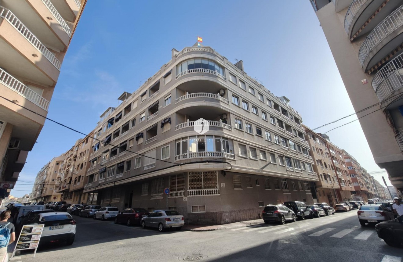 Aus zweiter Hand - Wohnung -
Torrevieja - Playa del Cura