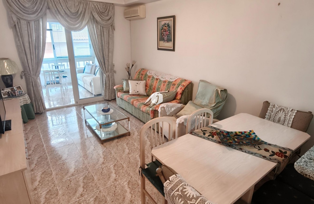 Aus zweiter Hand - Wohnung -
Torrevieja - Playa del Cura